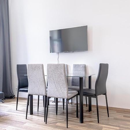 Explore Vienna 2Br And 1Lr Retreat Near Westbahnhof Exterior photo
