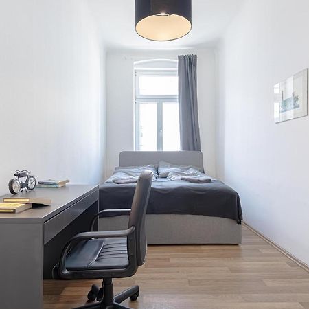 Explore Vienna 2Br And 1Lr Retreat Near Westbahnhof Exterior photo