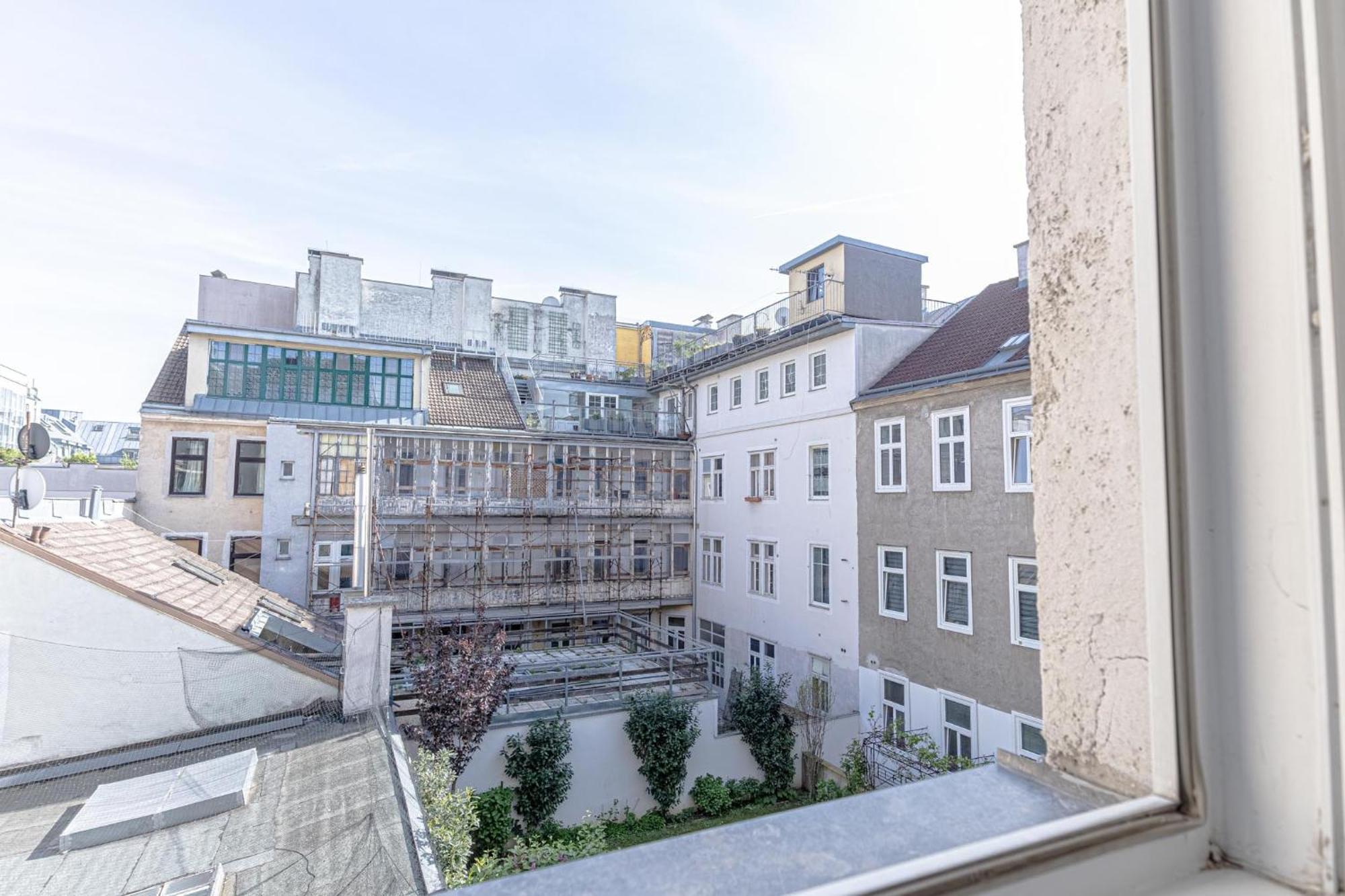 Explore Vienna 2Br And 1Lr Retreat Near Westbahnhof Exterior photo