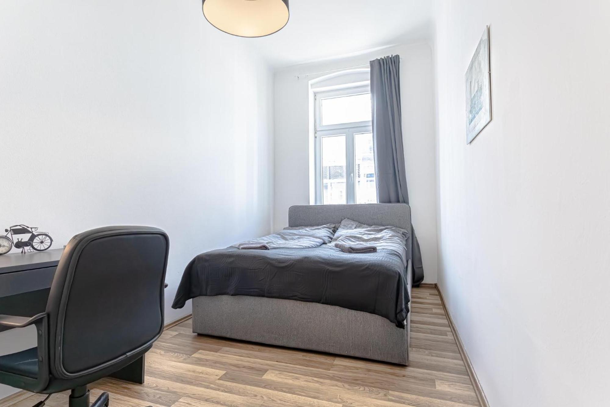 Explore Vienna 2Br And 1Lr Retreat Near Westbahnhof Exterior photo
